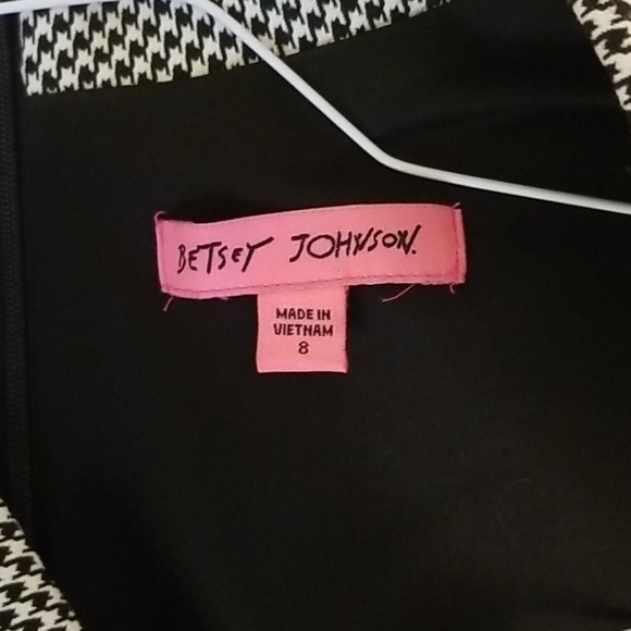 Dress - Picture 7 of 9